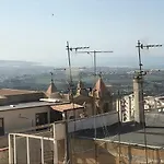 Couette-café Batarà - La Terrazza Del Centro 3*