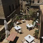 Couette-café Batarà - La Terrazza Del Centro 3*